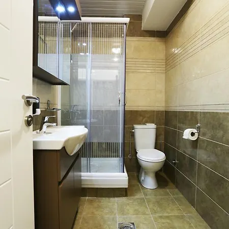 Wing Club Apartments- Center Apartment